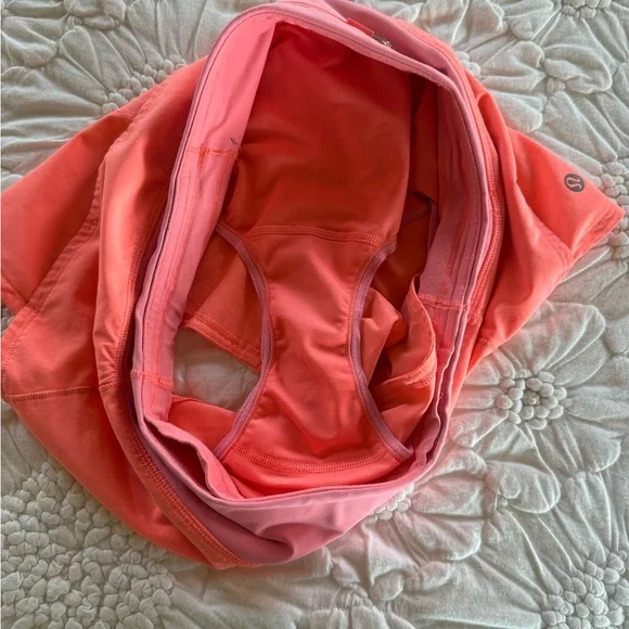 Lululemon Speed Shorts - Picture 4 of 8